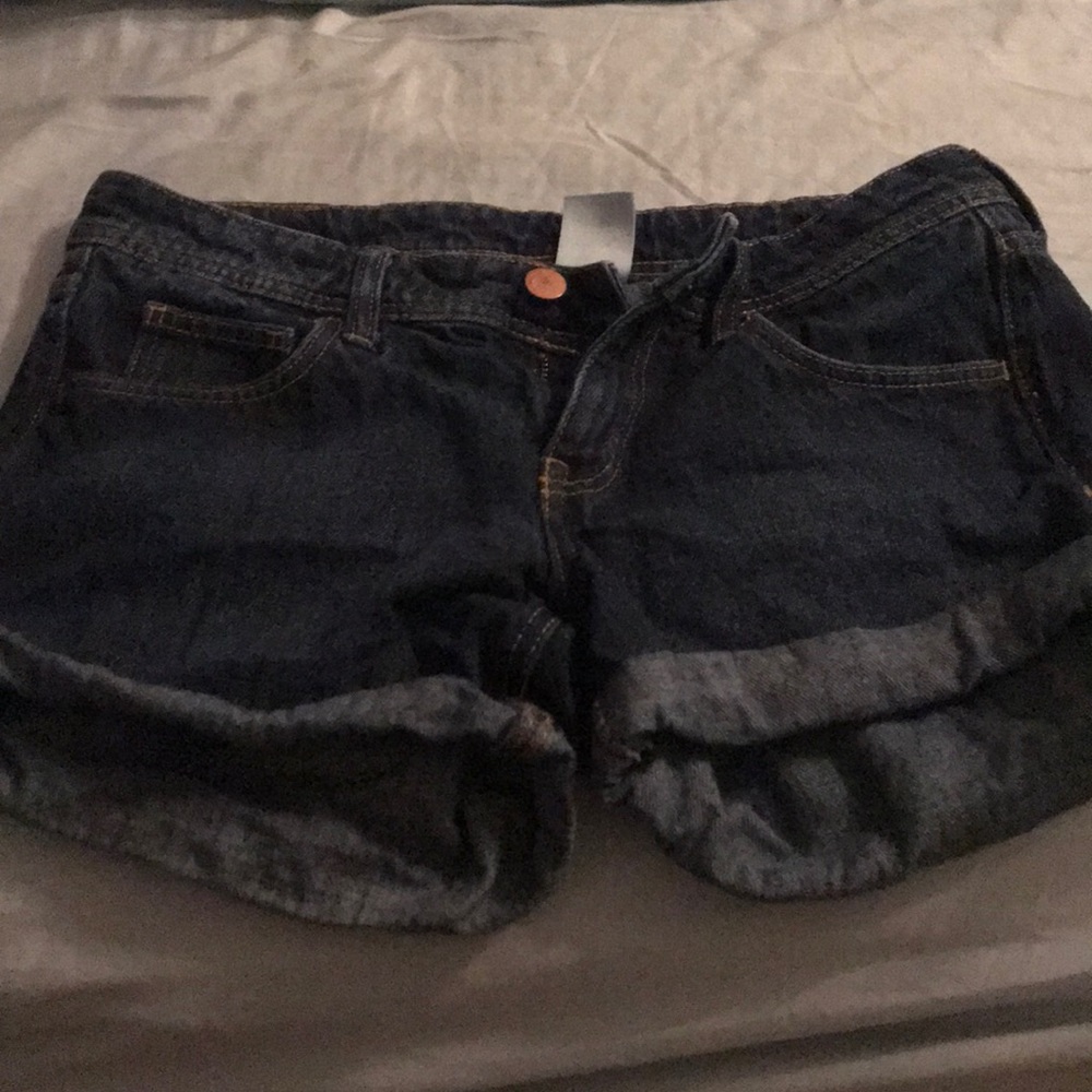 Juniors low waisted shorts